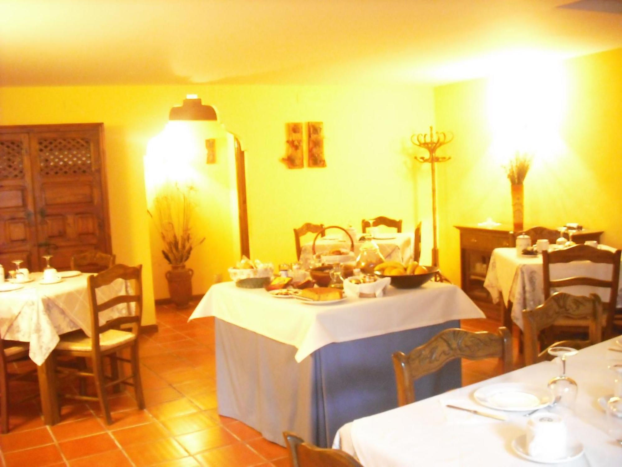 Casa De Oria Hotel อัลบาร์ราซิน ภายนอก รูปภาพ